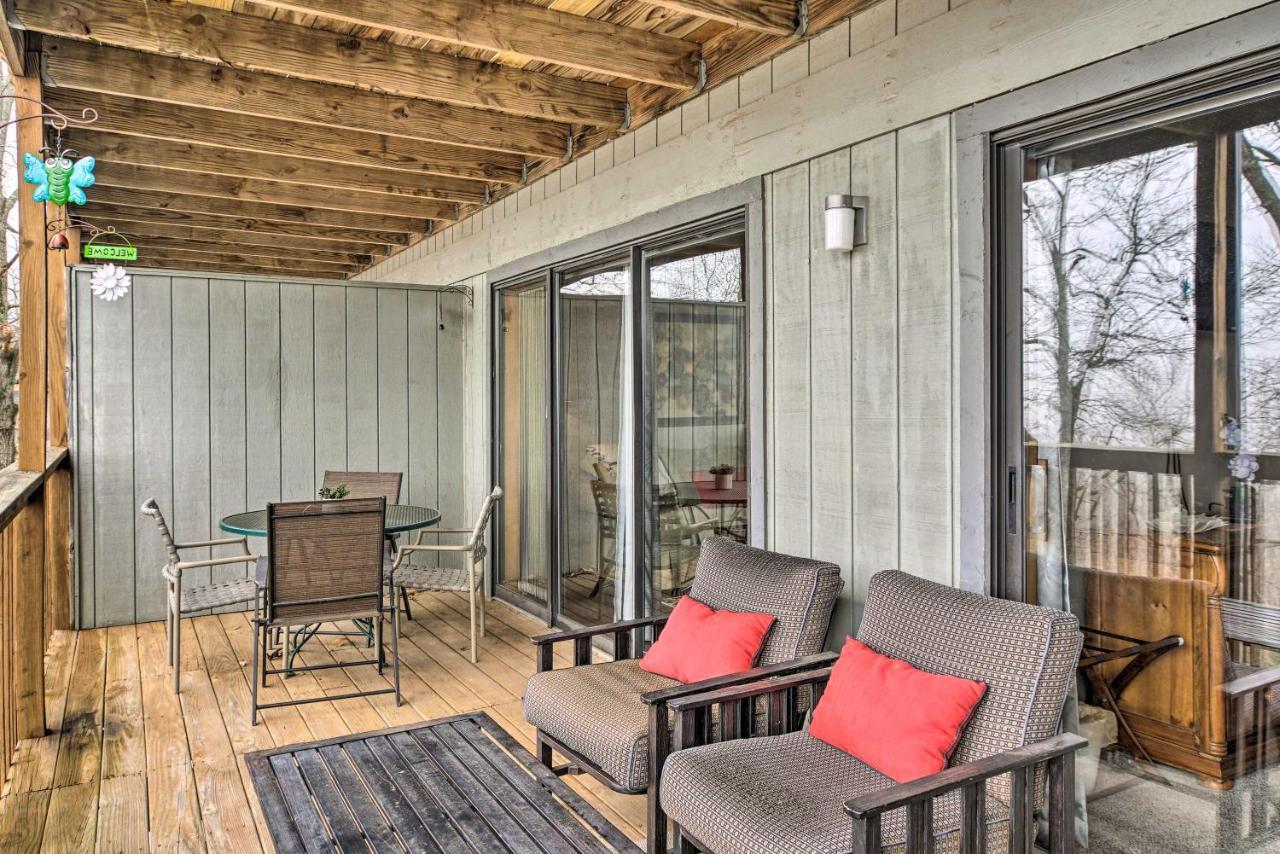 Reed Springs Condo With Furnished Deck And Pool Access Reeds Spring Экстерьер фото